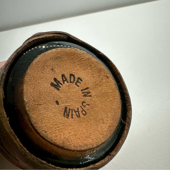 Vintage Amber/Leather Cordial Glasses Embossed with Matador and Flamenco Dancers - Picture 8 of 9